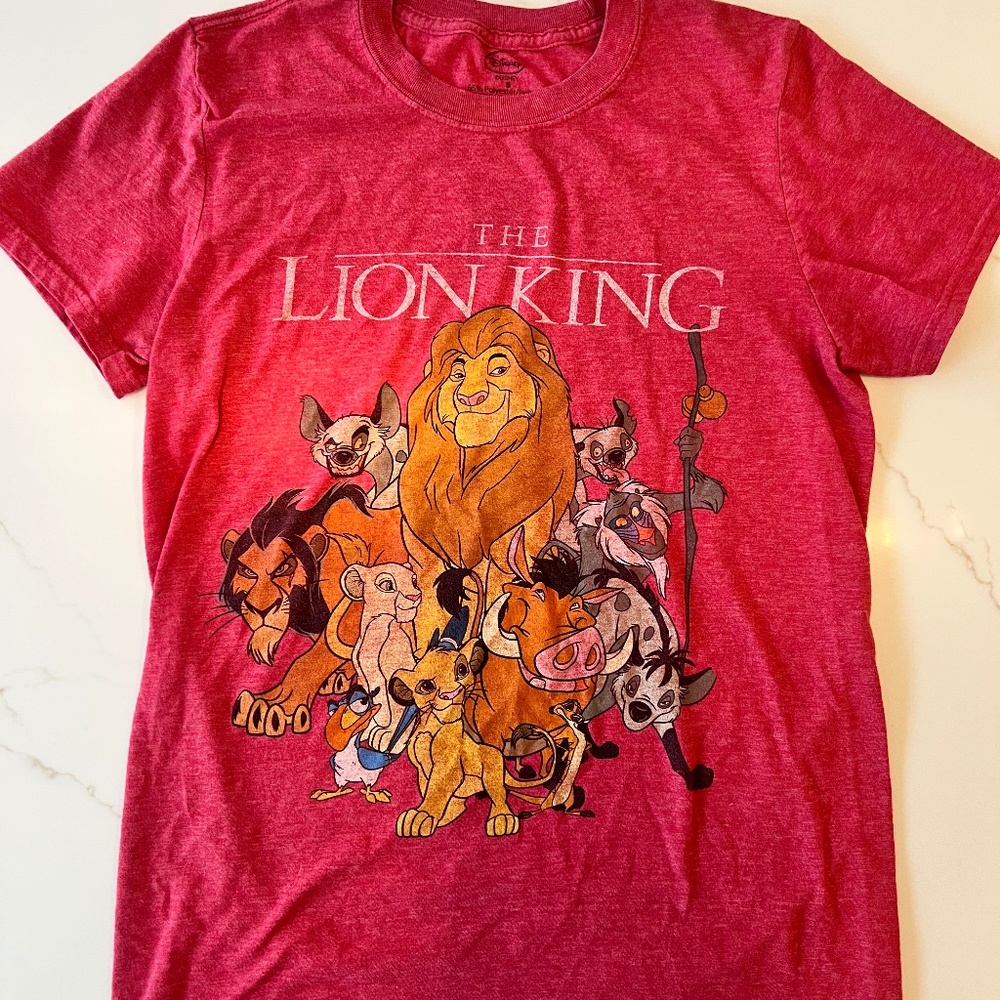 Disney world  Lion King t-shirt